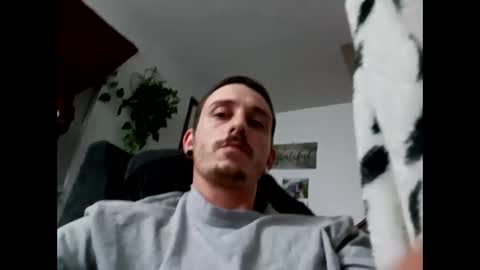 Snapshot of devour112376 chatting on September 2025 07:36:01 AM DeVour online show from September 2025 07:36:01 AM