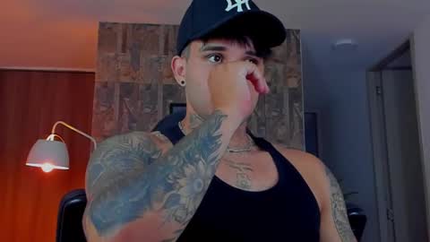 JULIAN online show from November 2025 09:46:02 PM