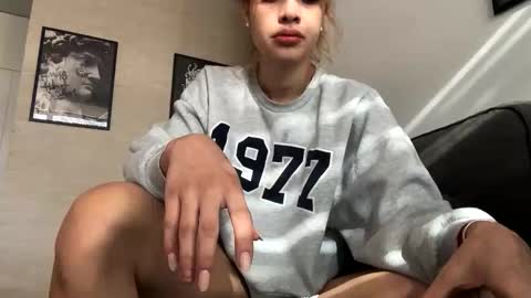 Dhalia online show from November 2025 10:48:01 AM