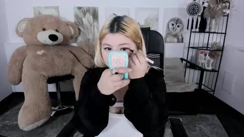 Dia online show from January 2026 02:05:02 AM