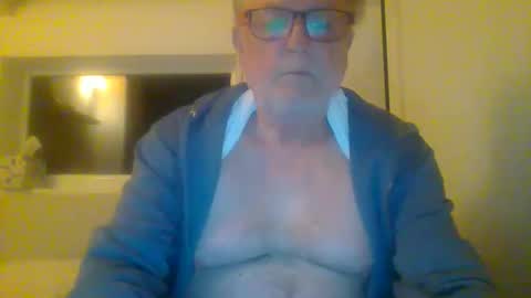 Snapshot of dial76 chatting on March 2025 04:45:02 AM dial76 online show from March 2025 04:45:02 AM