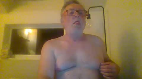 Snapshot of dial76 chatting on March 2025 04:16:02 AM dial76 online show from March 2025 04:16:02 AM