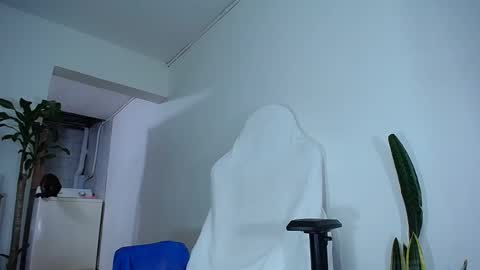 MaSSimo online show from February 2025 11:09:01 PM