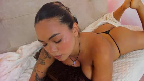 Snapshot of diamond_canela chatting on May 2026 12:26:02 AM diamond_canela online show from May 2026 12:26:02 AM