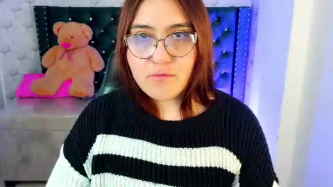 Snapshot of diamondfox_m chatting on June 2026 10:42:01 AM Your Diamond online show from June 2026 10:42:01 AM