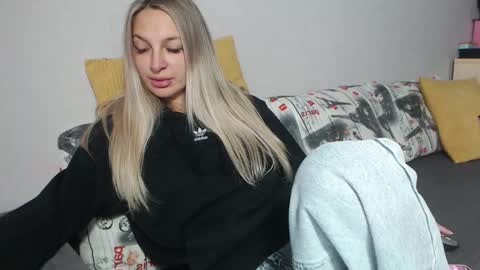 diana_lambert online show from November 2025 08:58:01 AM