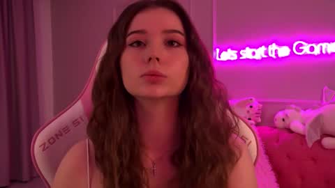 Diana online show from February 2025 06:23:01 PM