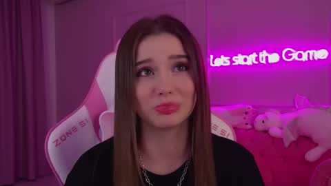 Diana online show from March 2025 11:00:02 PM