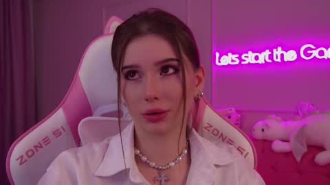 Diana online show from March 2025 06:23:01 PM