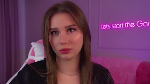 Diana online show from September 2025 06:33:02 PM