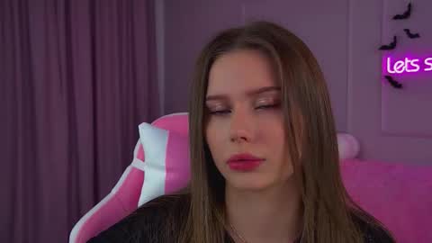 Diana online show from November 2025 07:49:02 PM