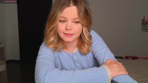 Snapshot of dianaholiday chatting on September 2025 01:26:02 PM Olga online show from September 2025 01:26:02 PM