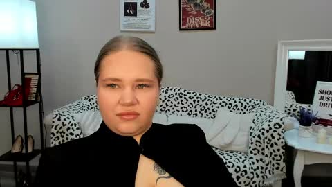 Diana online show from May 2026 07:19:02 PM