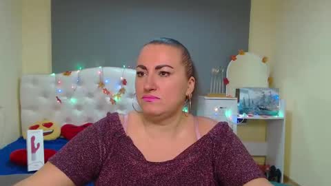 Diana online show from November 2025 06:35:01 AM