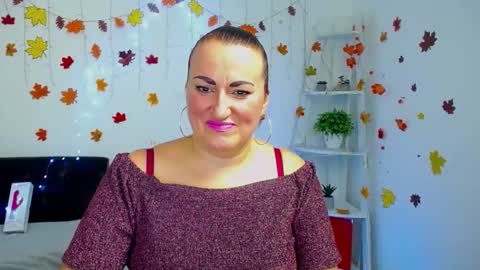 Diana online show from December 2025 06:36:02 PM