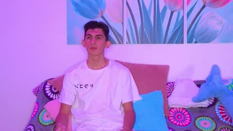 Ana  Leo online show from December 2025 02:24:02 PM