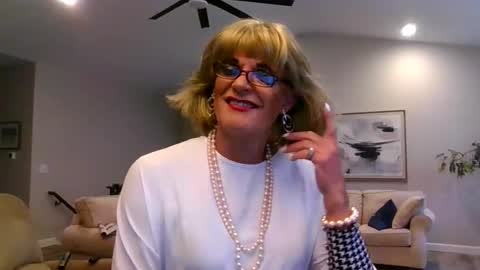 Snapshot of dianeheels chatting on January 2025 03:26:01 PM dianeheels online show from January 2025 03:26:01 PM