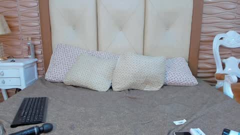 diavalo online show from December 2024 10:13:02 AM