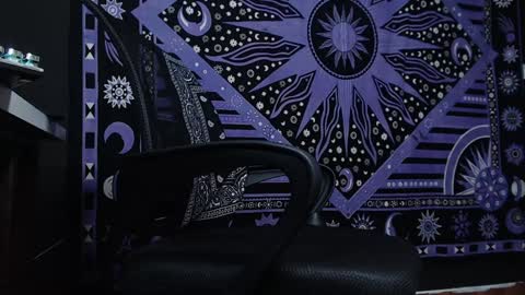 DICAPRIO online show from February 2025 07:49:01 PM