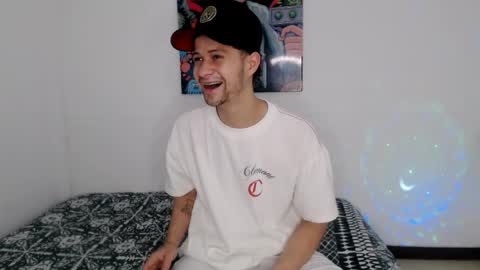 dick_boy_18 online show from April 2026 04:55:01 PM