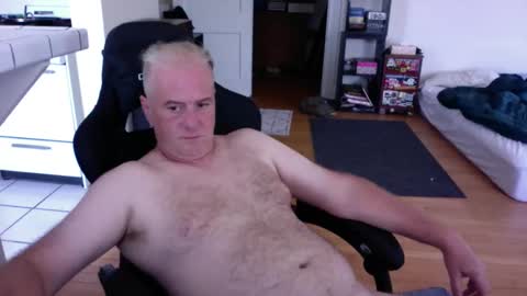 Snapshot of dickflasher5 chatting on October 2025 06:50:02 PM Richard Fleischer online show from October 2025 06:50:02 PM