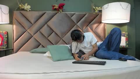 dickie_dicking online show from December 2025 10:16:01 PM