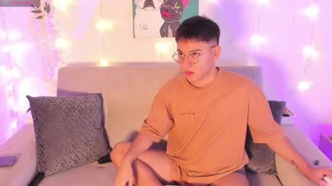 Snapshot of diegorobles30 chatting on June 2026 01:35:02 PM Diego Robles online show from June 2026 01:35:02 PM