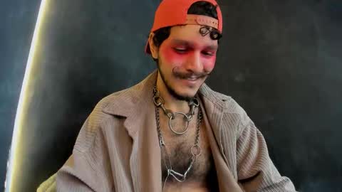 diemond_latinx98 online show from December 2025 04:24:02 PM