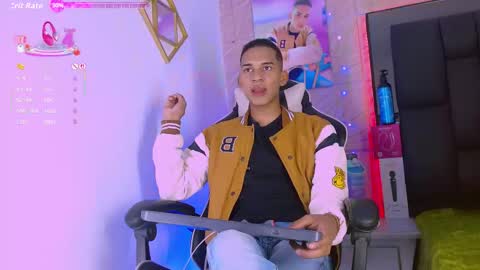 Dilan online show from November 2025 07:57:01 PM