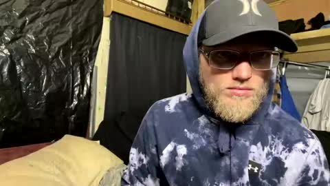 Snapshot of dilf_96 chatting on January 2026 08:38:02 AM Daddy online show from January 2026 08:38:02 AM