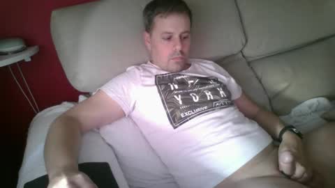 dili999 online show from October 2025 05:32:02 PM