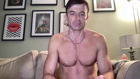 Snapshot of dillonwilde chatting on January 2025 08:28:01 PM Dillon online show from January 2025 08:28:01 PM