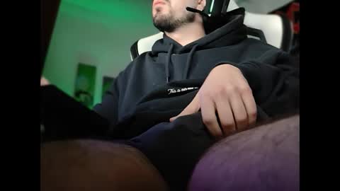 Snapshot of dimas22222 chatting on December 2024 03:37:01 PM dimas22222 online show from December 2024 03:37:01 PM