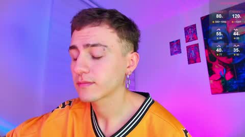 Julian Independent Model online show from April 2026 11:26:01 PM