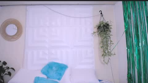 DINA online show from April 2026 03:57:02 PM