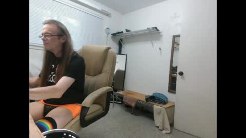Dinkdork just having a good time online show from May 2026 02:39:01 AM