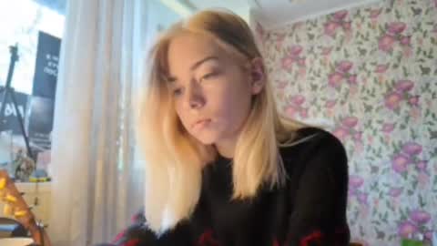dinorahmroczkowski online show from September 2025 07:44:01 AM