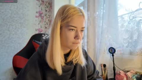 dinorahmroczkowski online show from October 2025 07:18:02 AM