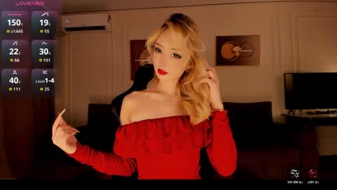 Reina online show from April 2026 01:15:02 PM