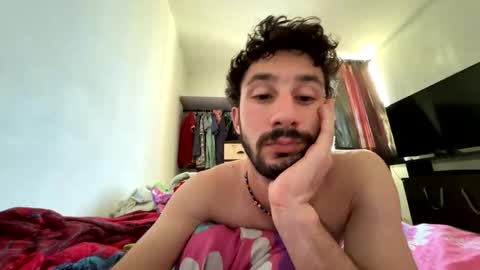 Henry online show from January 2025 10:12:01 PM