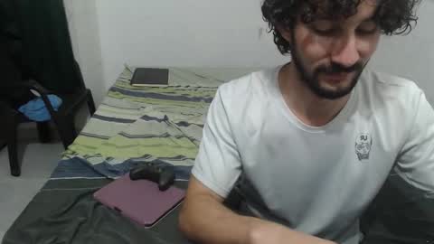 Henry online show from September 2025 02:35:02 AM