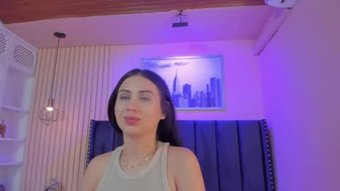 Cristal  online show from May 2026 04:30:02 AM