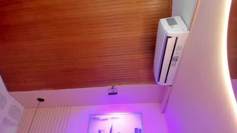 Cristal  online show from May 2026 03:03:02 AM