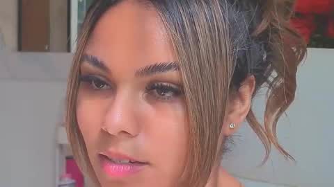 diosadeluniverso_ online show from January 2026 06:21:02 PM