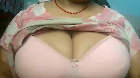 dipa2345 online show from November 2025 05:11:01 PM