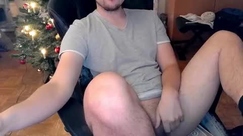 Snapshot of dirty_fun_boy chatting on December 2024 12:45:02 PM dirty_fun_boy online show from December 2024 12:45:02 PM