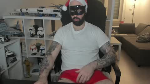 Snapshot of dirtybalws chatting on December 2024 07:56:01 PM Robert online show from December 2024 07:56:01 PM