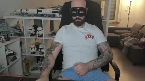 Snapshot of dirtybalws chatting on December 2024 04:14:02 PM Robert online show from December 2024 04:14:02 PM