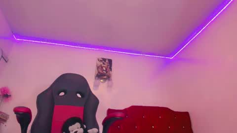 Snapshot of dirtygamesnaomy chatting on January 2025 07:14:02 PM Naomy online show from January 2025 07:14:02 PM