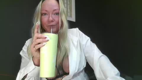 Snapshot of dirtylittlejess chatting on October 2025 09:29:01 AM dirtylittlejess online show from October 2025 09:29:01 AM